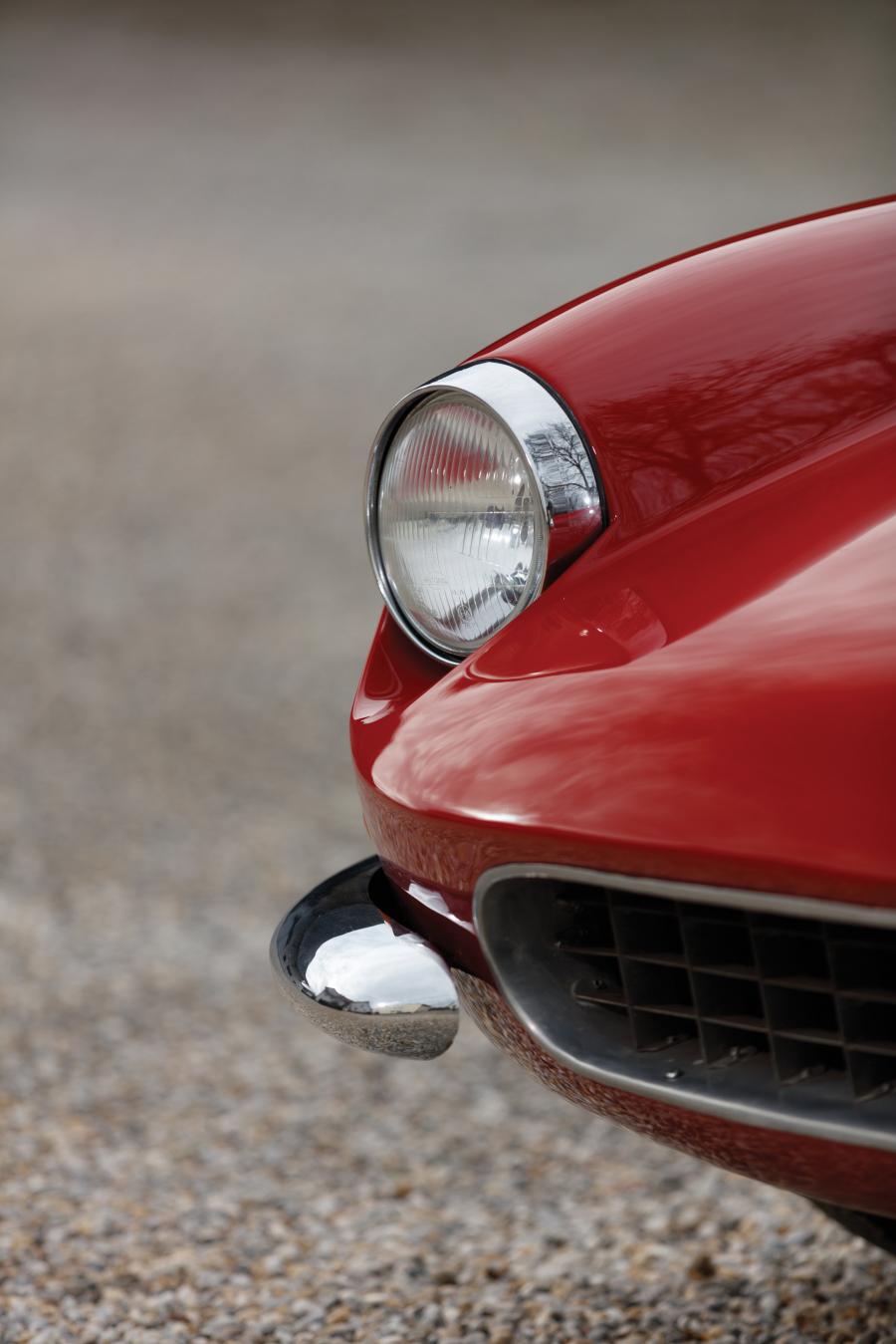 Детали экстерьера Apollo 5000 GT Coupe by Intermeccanica 1962 года  (фото 8 из 32)